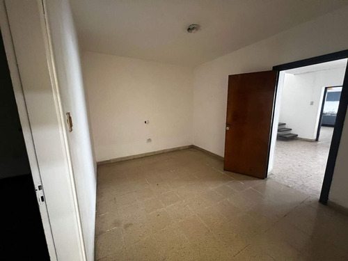 Excelente Casa Comercial - Centro
