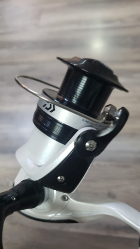 Combo Daiwa D-wave Caña 7 Pies Dwbf702mfs Para Mar