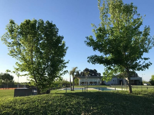 Imagen 4 de 11 de Lote En Venta En Ayres Plaza, Pilar