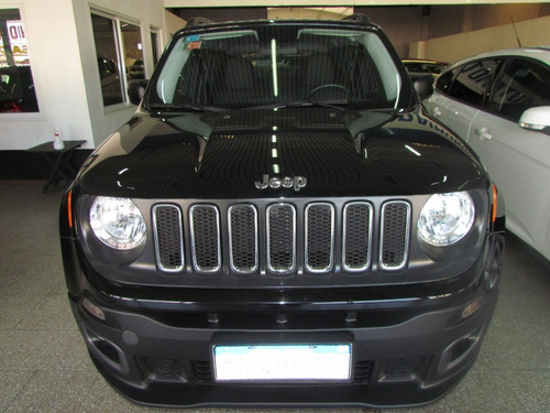Imagen 3 de 12 de Jeep Renegade Sport (2017)