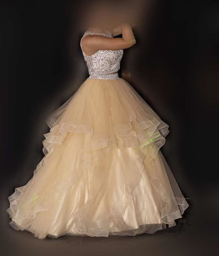 Vestido De Quinceañera (incluye Pollera Corta)
