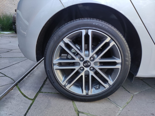 Imagem 7 de 16 de Kia Rio Ex 1.6 Automático Com Apenas 6.500km