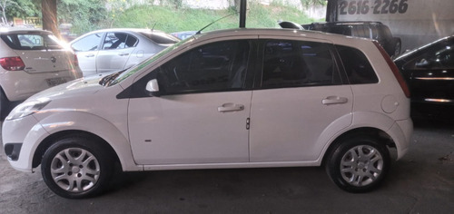 Imagem 5 de 12 de Ford Fiesta 2014 Hatch Se 1.0 Flex Completo - Novo