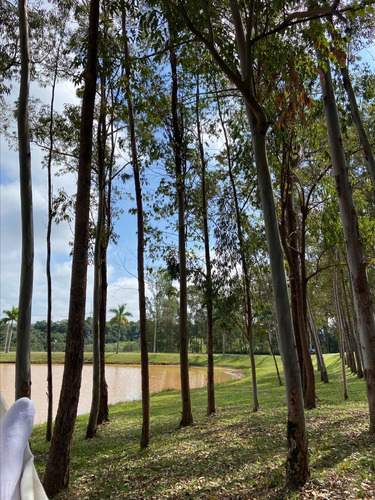 Lindo Lote De 450 M2 No Asfalto Em Loteamento Fechado Com Portaria 24hs, Clube, Mercado, Lago.
