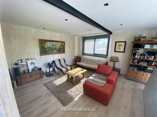 Casa En Venta De 3 Dorm. En Las Condes