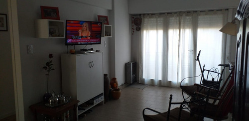 Imagen 2 de 6 de Ug-departamento 3 Ambientes A La Calle. Plaza Mitre