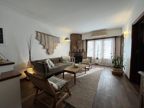 Apto Crédito - Casa En Venta - 5 Amplios Ambientes - San Isidro
