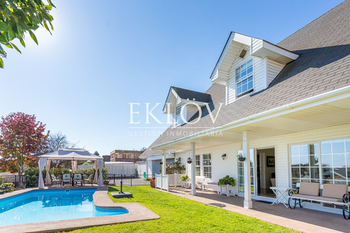 Casa De Lujo En Bosque De Montemar, 8d+6b, 1050 M²