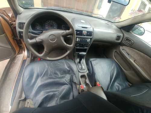 Imagen 4 de 5 de Nissan Sunny Full