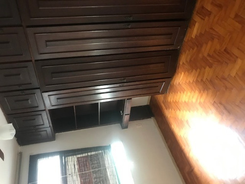 Imagem 5 de 14 de Apartamento 3/4, Terceiro Andar, Escada, Conservado