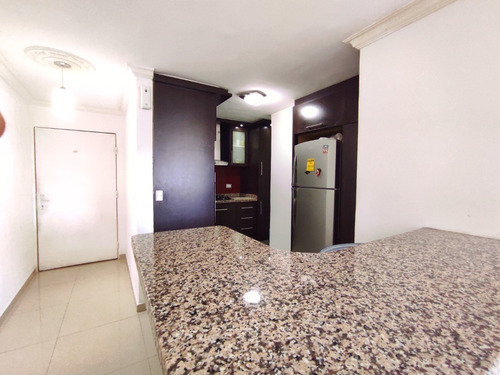 Imagen 2 de 10 de Apartamento En Solanas Del Ávila.
