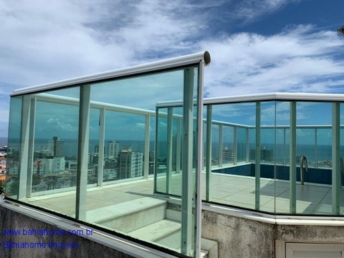 Imagem 2 de 21 de Com Ambientes Amplos, Piscina Com Vista Mar Essa Bela Cobertura Triplex A Venda No Costa Azul - Ap1043luz