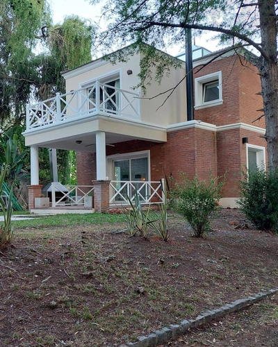 Hermosa Casa En Boatcenter, Rincon De Milberg, Con Amarra Propia.