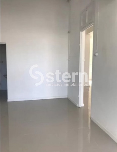 Alquiler De Local Comercial , Centro, Maldonado- Ref: 890