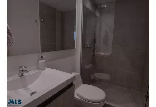 Apartamento En Excelente Ubicación En Envigado(mls#251443)