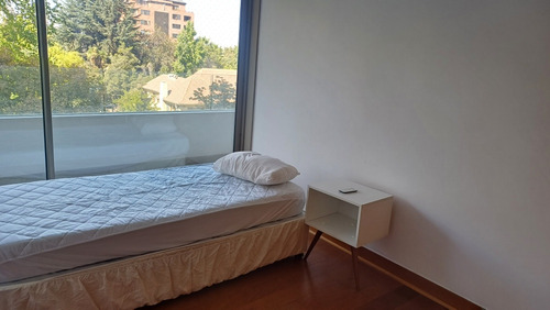 Amoblado / 2 Dorm + Escritorio + Servicios /metro Alcántara