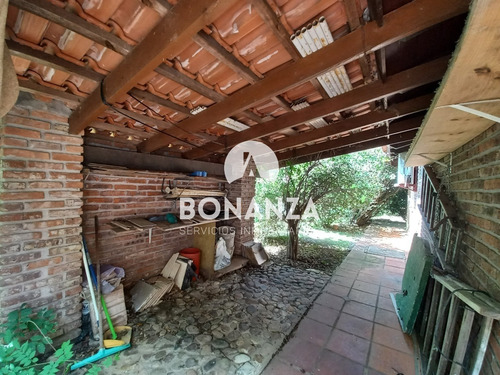 Piriápolis Punta Fría Casa En Venta 350 Mts De La Playa San Francisco. 589 Mts De Terreno Esquina. Salida A Dos Calles.