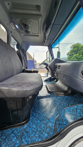 Mercedes Benz 1318 Chasis Largo Año 2013