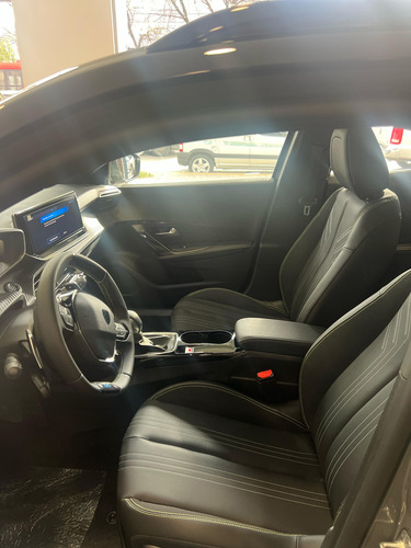 Peugeot 2008 1.0T Allure