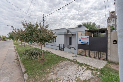 Imagen 22 de 24 de Casa A La Venta 2 Dormitorios En San Lorenzo