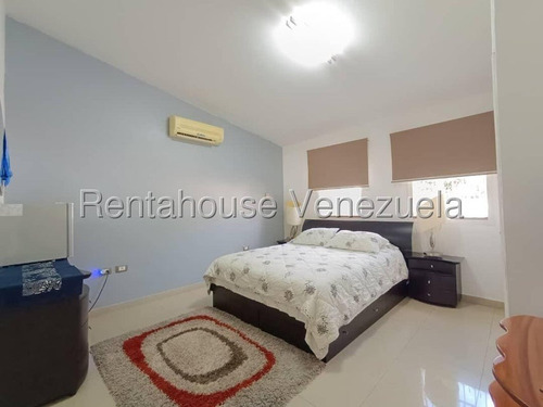 Casa De Amplios Espacios Amoblada En Urb. Lourdes. Ljsa 25-13114