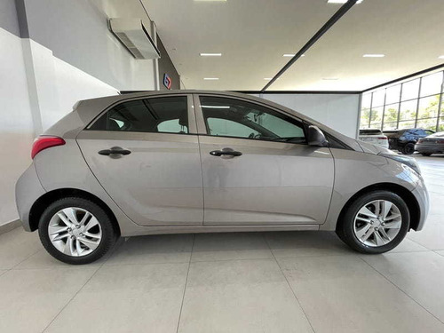 Imagem 4 de 15 de Hyundai Hb20 1.0m Comfor 2017
