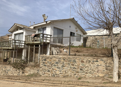 Casa En Venta De 2 Dorm. En Coquimbo