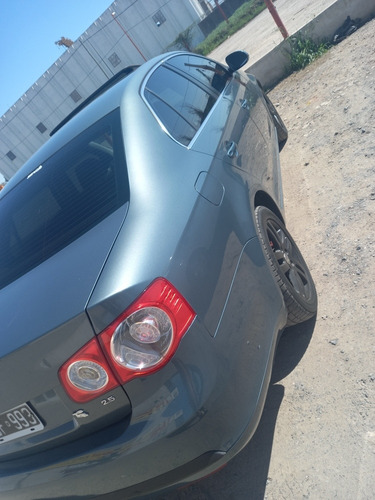Imagen 5 de 15 de Volkswagen Vento 2009 2.5 Advance 170cv