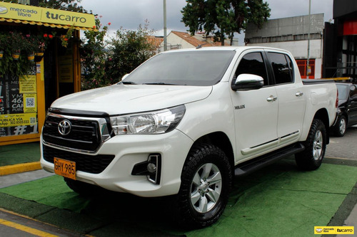 Toyota Hilux 2.8 Srv