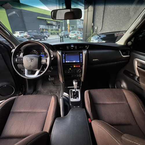 Toyota Hilux SW4 Hilux SW4 SR 4x2 2.7/ 2.7 Flex 16V Aut.