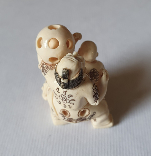 Figura Japonesa Miniatura En Marfil (Usado)