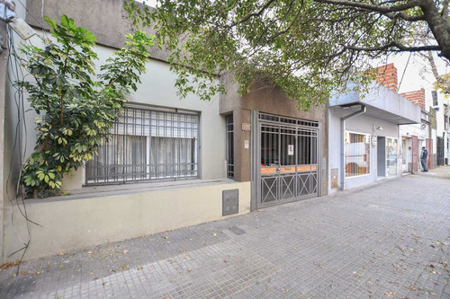 Imagen 27 de 27 de Casa De 3 Dormitorios Y Patio En Venta, La Plata