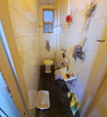 Esmeralda Al 1000 Esquina Marcelo T. Alvear Piso 3 Semipiso Al Frente Con Balcón Corrido 3 Ambientes 2/3 Dormitorios 2 Baños (completo Y Ex De Servicio). 100 M2 Palier Semiprivado. Living Y Comedor In