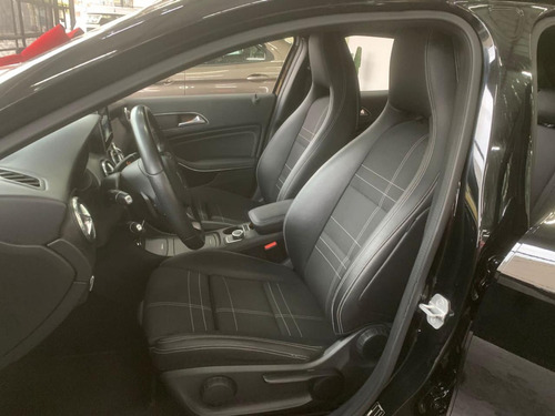 Mercedes-Benz Classe GLA 1.6 Advance Turbo Flex 5p