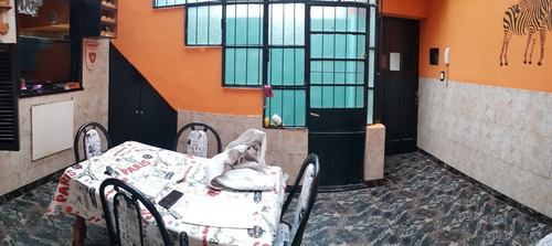 Imagen 3 de 30 de Av. Chorroarin Al 600, Parque Chas. Ph Sin Expensas. Planta Baja. Superficie 100 M2. Completamente Reciclado A Nuevo. 4 Ambientes. 3 Dormitorios. Patio Cubierto. Terraza Grande (espacio Aéreo Propio)