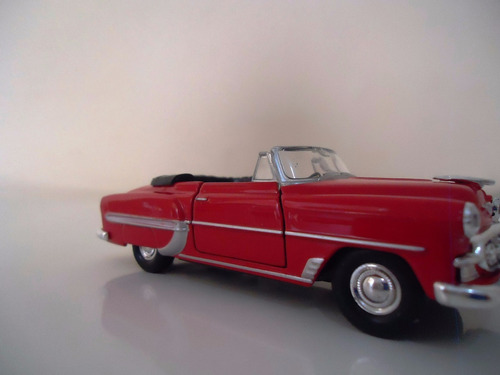 Linda Miniatura Em Metal Carro Antigo Chevrolet Bel Air 1953