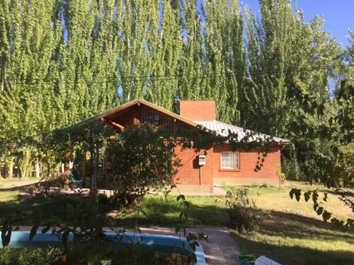Imagen 2 de 29 de Vendo Casa Y Departamento - Amplio Terreno 1400 M2 - Neuquén
