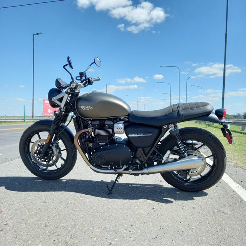 Triumph Street Twin