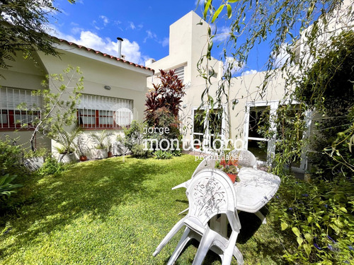 Impecable Chalet 5 Ambientes, En Venta. Haedo Centro Sur. Haedo Chico.