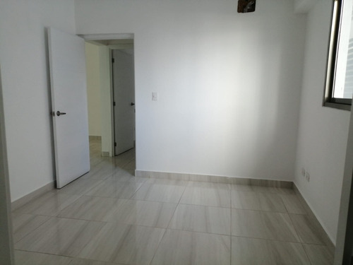 Alquiler Apartamento En Evaristo Morales Santo Domingo De 2habitaciones Sin Amueblar Con Terraza Privada