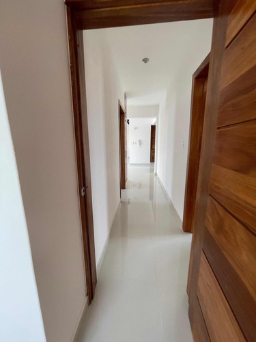 Vendo Apartamento De 3 Habitaciones En Vista Hermosa