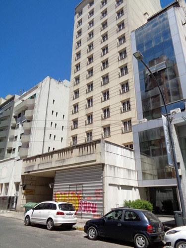 Imagen 4 de 15 de Excelente Oportunidad!!! - Centro - Cochera Privada Amplia Y Cubierta Con Posesión Y Escritura Inmediata, A Metros De Tribunales I