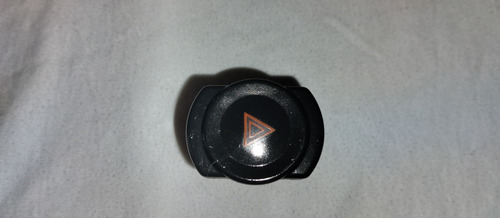 Switch Botón Luz De Emergencia Renault Logan Sandero 04-08 (Usado)