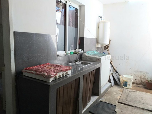 Imagen 10 de 13 de Townhouse En Un Conjunto Privado Con Ubicación Estratégica. Mls 22-14951 04120656408