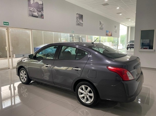 Imagen 4 de 9 de Nissan Versa Sense At