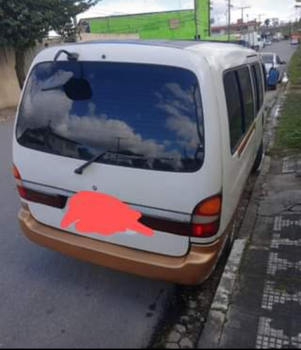 Imagem 3 de 3 de Kia Besta 1999 2.7 Gs 4p