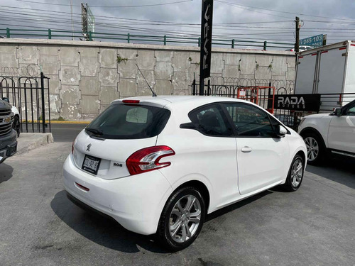 Imagen 7 de 15 de Peugeot 208 Active 2014