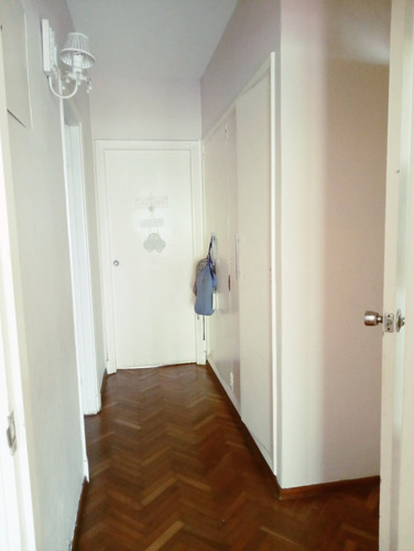 Imagen 9 de 16 de Apartamento Sobre Guayaqui, A Una Cuadra De Rambla