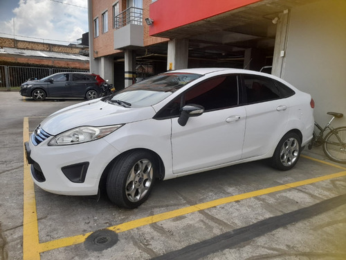 Ford Fiesta 1.6 Sportback Mecánica