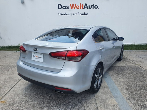 Imagen 5 de 14 de Kia Forte 2.0 Sx Aut Sedan 2018